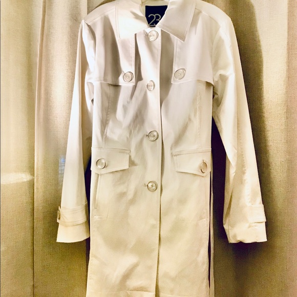 23rd St. Woman’s Jacket - Picture 2 of 12